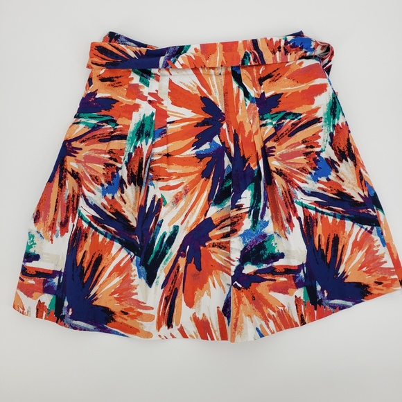 Ann Taylor Abstract Floral Skater Skirt Sz 4P - Picture 4 of 8